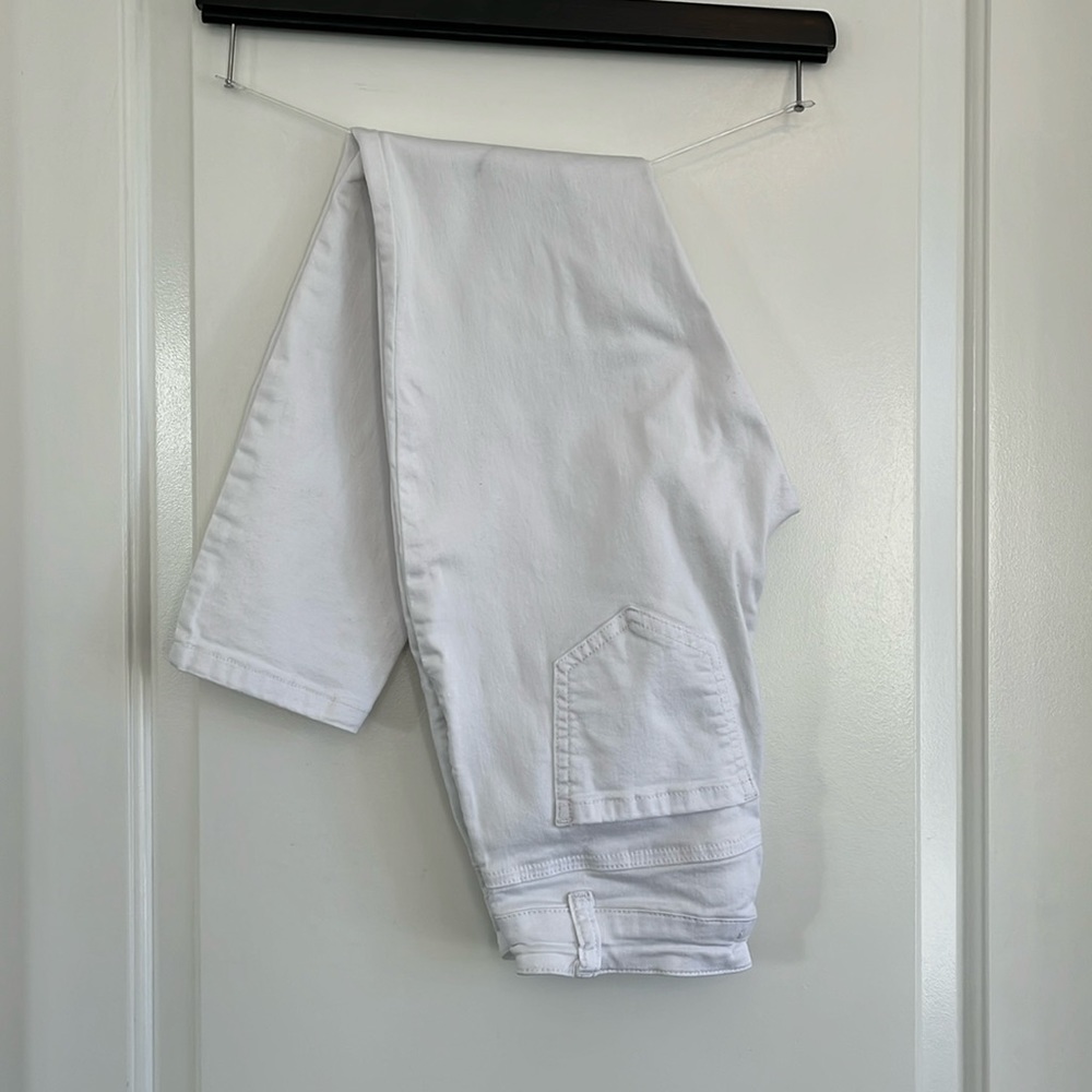 Melanie Lyne crisp white jeans size 2